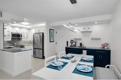 320 Seaview Ct #1607, Marco Island, FL 34145 - Photo 3