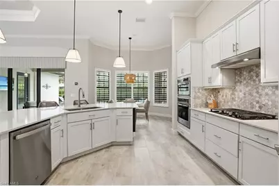 2327 Somerset Pl, Naples, FL 34120 - Photo 11