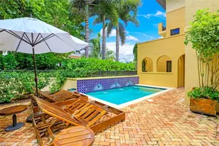 270 5th Ave S, Naples, FL 34102 - Photo 29