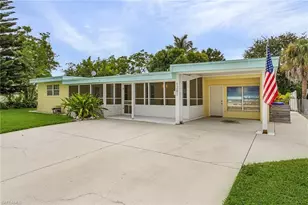 1281 10th St N, Naples, FL 34102 - Photo 1
