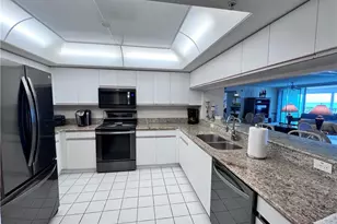 25 Bluebill Ave, Naples, FL 34108 - Photo 5