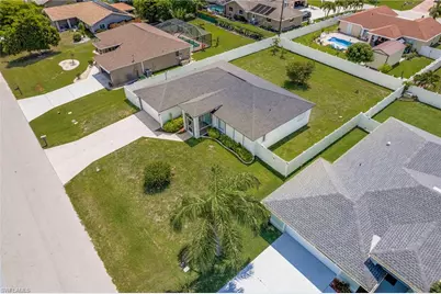 610 SE 21st Ln, Cape Coral, FL 33990 - Photo 5