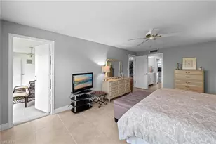 124 Penny Ln, Naples, FL 34112 - Photo 21