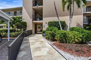 9 High Point Cir N, Naples, FL 34103 - Photo 3