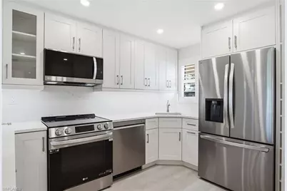 9 High Point Cir N #108, Naples, FL 34103 - Photo 13