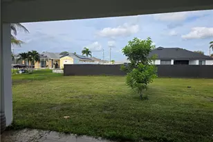 331 Nelson Rd N, Cape Coral, FL 33993 - Photo 25
