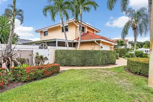 1256 Naples Lake Dr, Naples, FL 34104 - Photo 3
