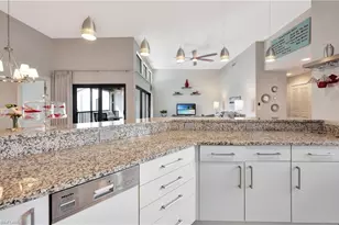 583 Beachwalk Cir, Naples, FL 34108 - Photo 11