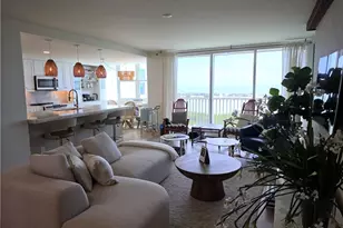 5550 Heron Point Dr, Naples, FL 34108 - Photo 7