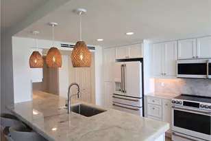 5550 Heron Point Dr, Naples, FL 34108 - Photo 9