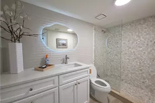 5550 Heron Point Dr, Naples, FL 34108 - Photo 19