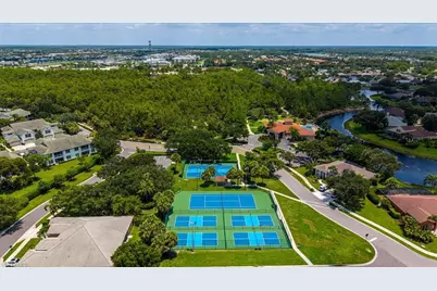 120 Burnt Pine Dr, Naples, FL 34119 - Photo 23