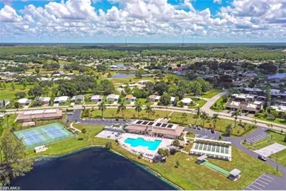 444 Riviera Blvd W, Naples, FL 34112 - Photo 21