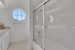 4872 W Blvd Ct, Naples, FL 34103 - Photo 21