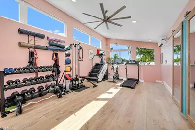 1155 12th St N, Naples, FL 34102 - Photo 11