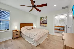 1155 12th St N, Naples, FL 34102 - Photo 15