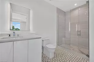1165 8th St S, Naples, FL 34102 - Photo 33