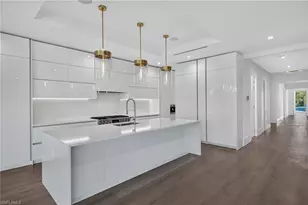 1165 8th St S, Naples, FL 34102 - Photo 9