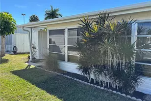 9 Jade Dr, Naples, FL 34114 - Photo 3