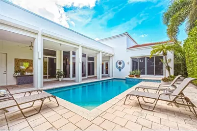 576 96th Ave N, Naples, FL 34108 - Photo 7