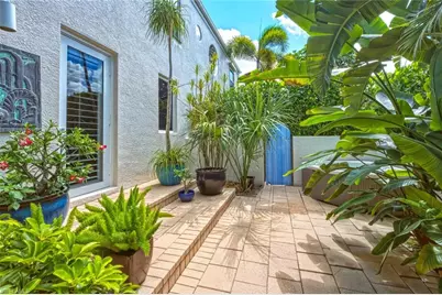 576 96th Ave N, Naples, FL 34108 - Photo 11