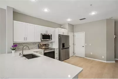 1104 Oxford Ln #44, Naples, FL 34105 - Photo 3