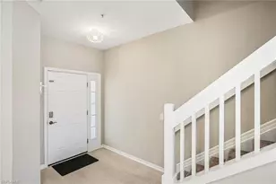 1104 Oxford Ln, Naples, FL 34105 - Photo 5