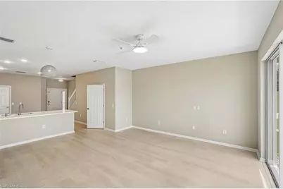 1104 Oxford Ln #44, Naples, FL 34105 - Photo 7