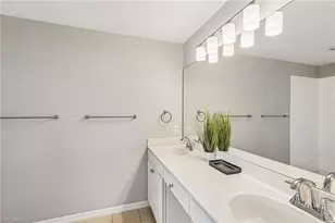 1104 Oxford Ln, Naples, FL 34105 - Photo 15