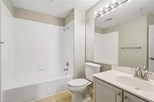1104 Oxford Ln, Naples, FL 34105 - Photo 19