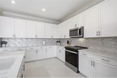 239 Indies Dr E #202, Naples, FL 34114 - Photo 7