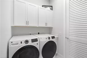 238 Indies Dr E, Naples, FL 34114 - Photo 21