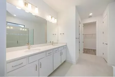 10335 Ventana Ln, Naples, FL 34120 - Photo 13