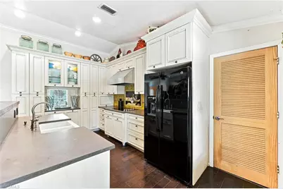 5247 Cherry Wood Dr, Naples, FL 34119 - Photo 17