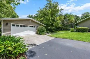 5247 Cherry Wood Dr, Naples, FL 34119 - Photo 5