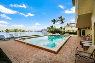 9486 Gulf Shore Dr, Naples, FL 34108 - Photo 29