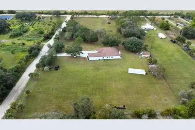 16451 Wildcat Dr, Fort Myers, FL 33913 - Photo 29