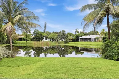 1073 N Alhambra Cir, Naples, FL 34103 - Photo 3