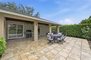 1073 N Alhambra Cir, Naples, FL 34103 - Photo 39