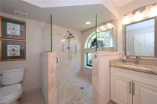 583 Beachwalk Cir, Naples, FL 34108 - Photo 23