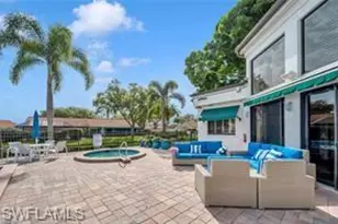 583 Beachwalk Cir, Naples, FL 34108 - Photo 35