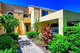 583 Beachwalk Cir, Naples, FL 34108 - Photo 5