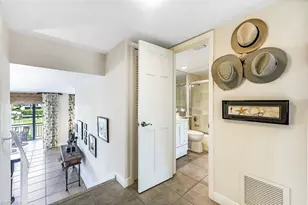 2216 Gulf Shore Blvd N, Naples, FL 34102 - Photo 5