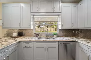 12341 Eagle Pointe Cir, Fort Myers, FL 33913 - Photo 11