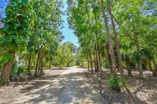 5940 English Oaks Ln, Naples, FL 34119 - Photo 5