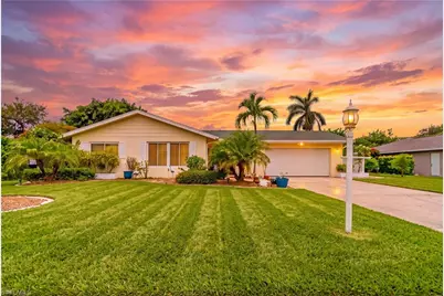 1352 Oaklawn Ct, Fort Myers, FL 33919 - Photo 1