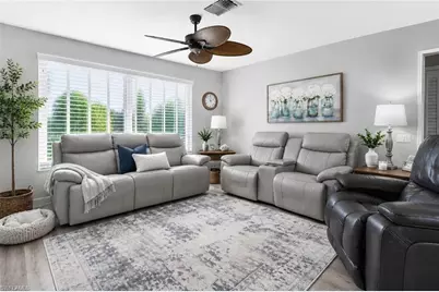 1352 Oaklawn Ct, Fort Myers, FL 33919 - Photo 5