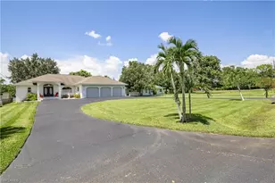 1285 Driftwood Dr, North Fort Myers, FL 33903 - Photo 1