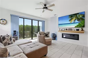 8932 Madrid Cir, Naples, FL 34104 - Photo 7