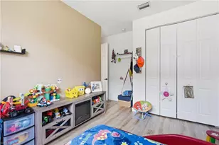 8932 Madrid Cir, Naples, FL 34104 - Photo 17